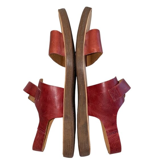 Born Selway Women's Red Leather Flat Sheikh Sandals with Ankle Strap Size 8M - Picture 2 of 10